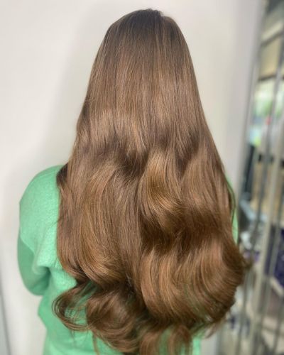 Luxury Plus Tape-In Extensions: Effortless Length, Seamless Beauty